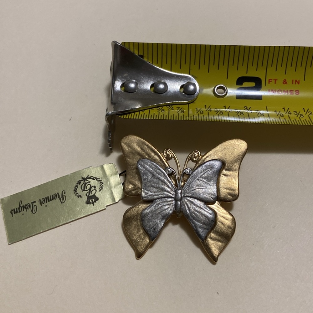 Butterfly metal brooch - Picture 8 of 8